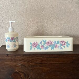 Vintage bathroom decor set Roses tissue box cover and soap dispenser plastic USA